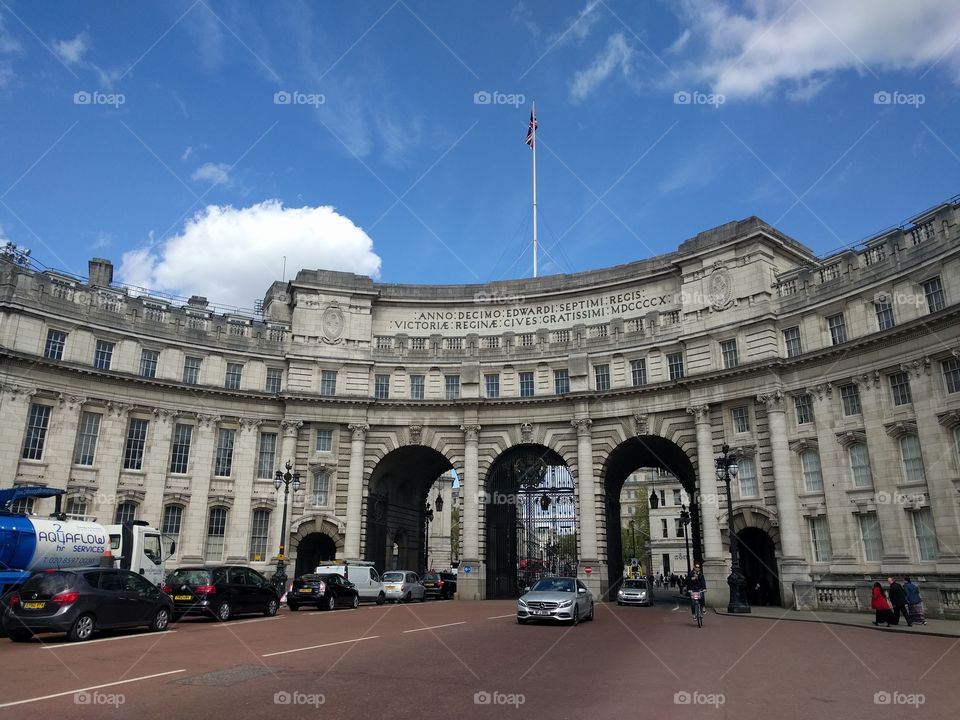 Buckingham Entry