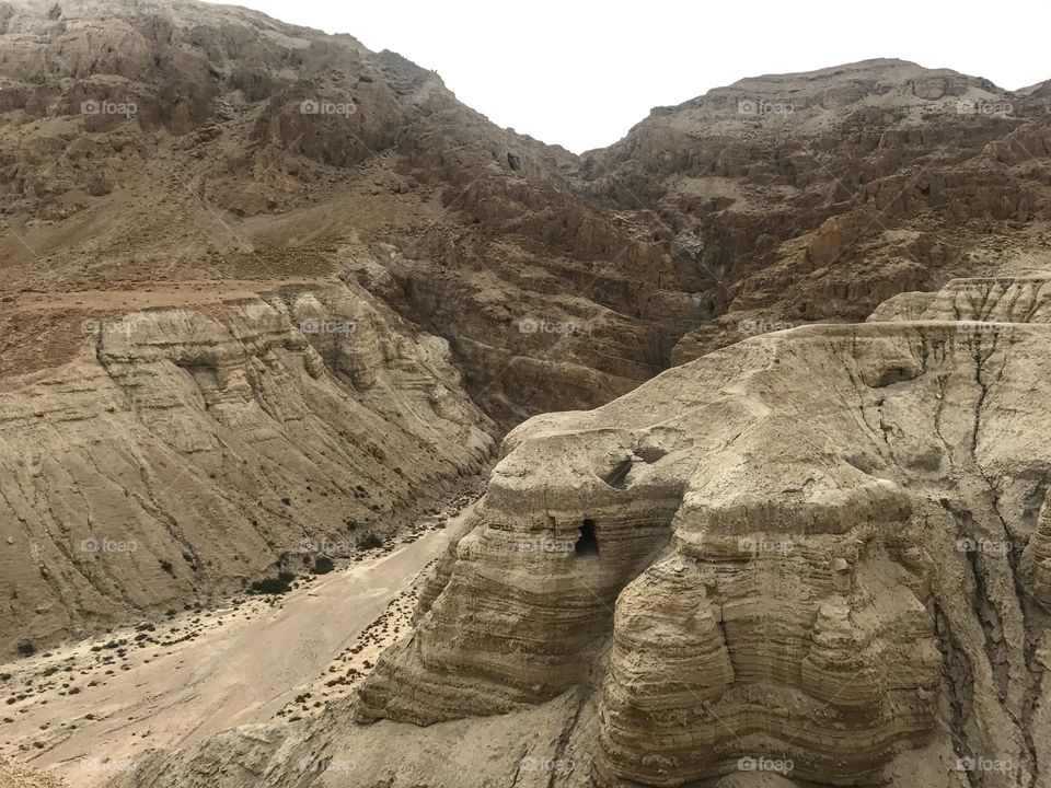 Landmarks / Cave - Were Scrolls were found in the Judaean Desert 