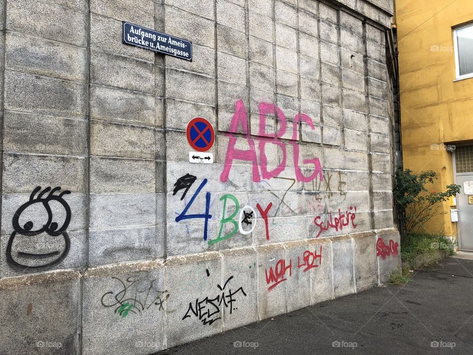 Graffiti in the suburbs of Vienna 