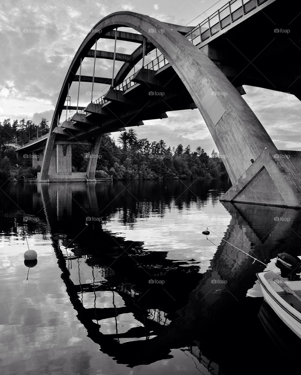 stockholm lake bridge blackandwhite by spidercam