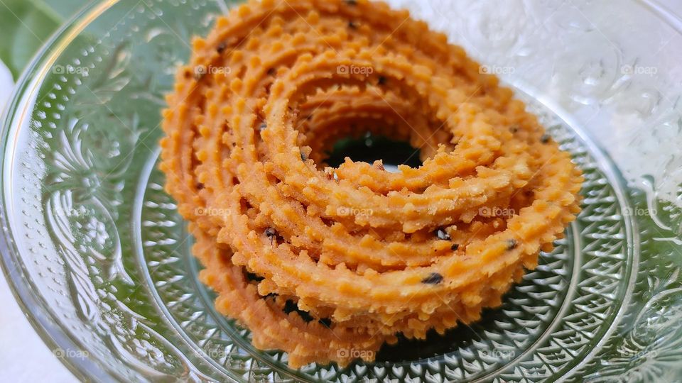 The Circle of Snacks, murukku, a snack usually made of rice or urad dal flour, formed into a twisty shape, Indian snacks