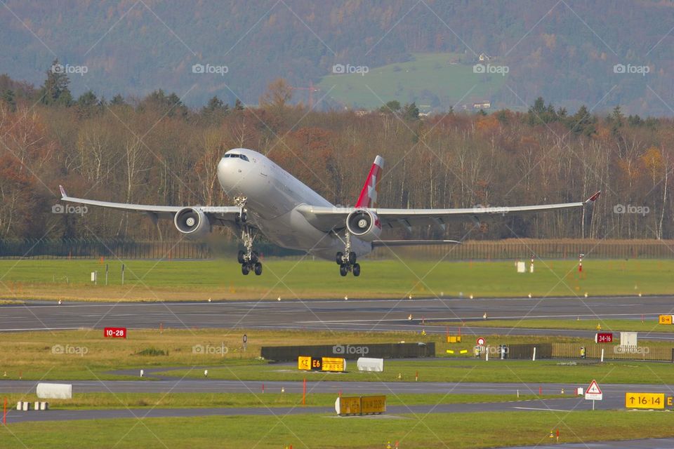 SWISS INTERNATIONAL A330-200 ZRH