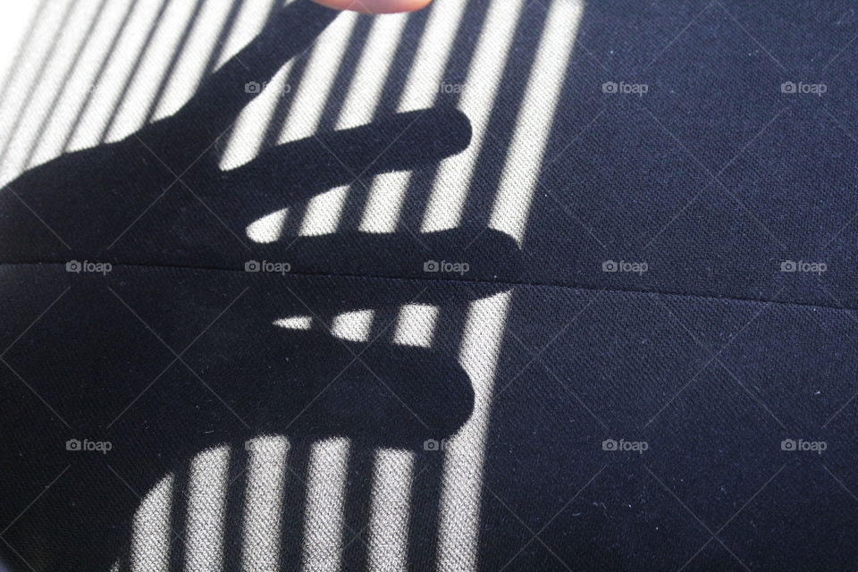 Shadow hand, playing with life