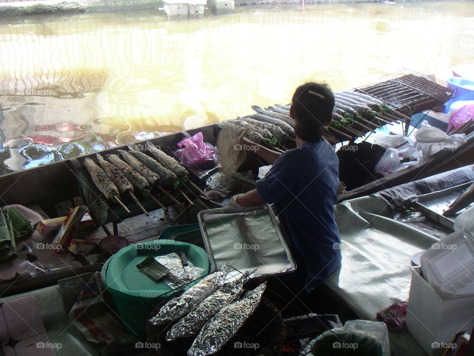 vendeuse de piosson a Bangkok