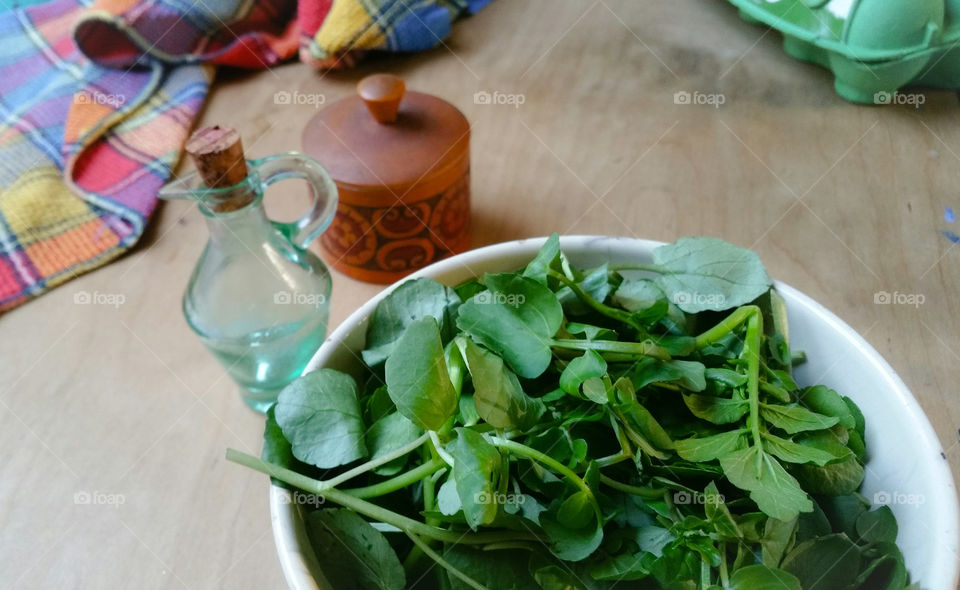 Fresh watercress in a bowl