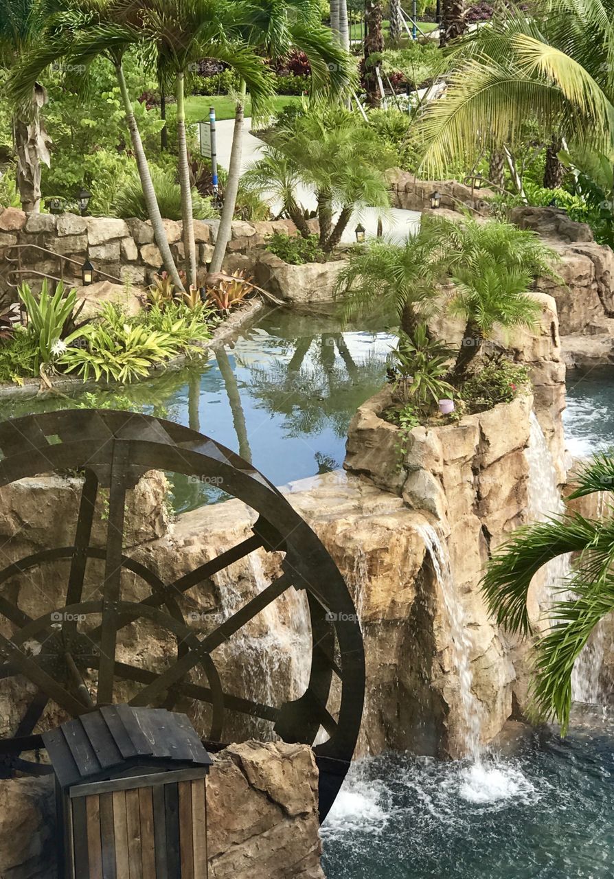 Water wheel fountain 