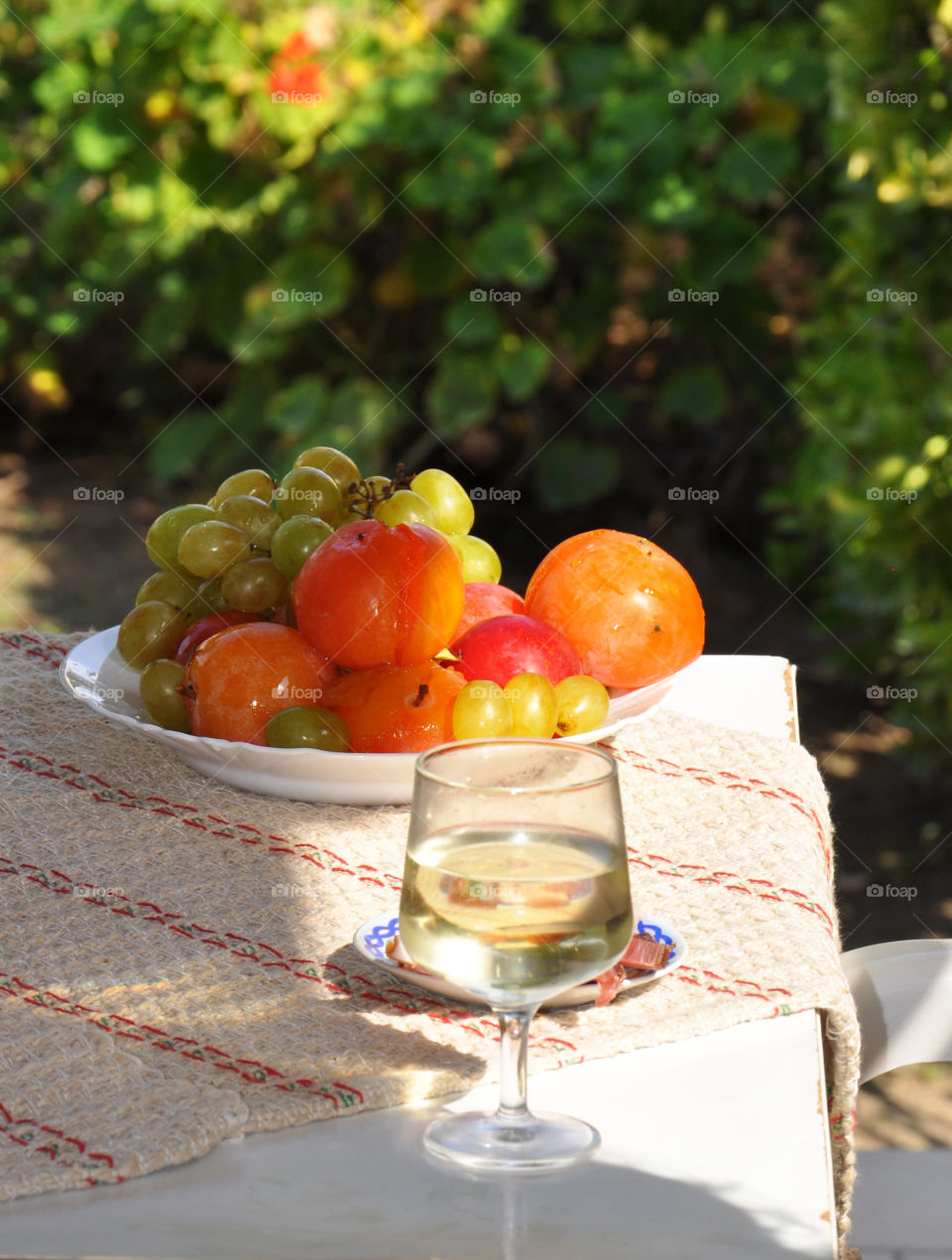 Fruits and wine 