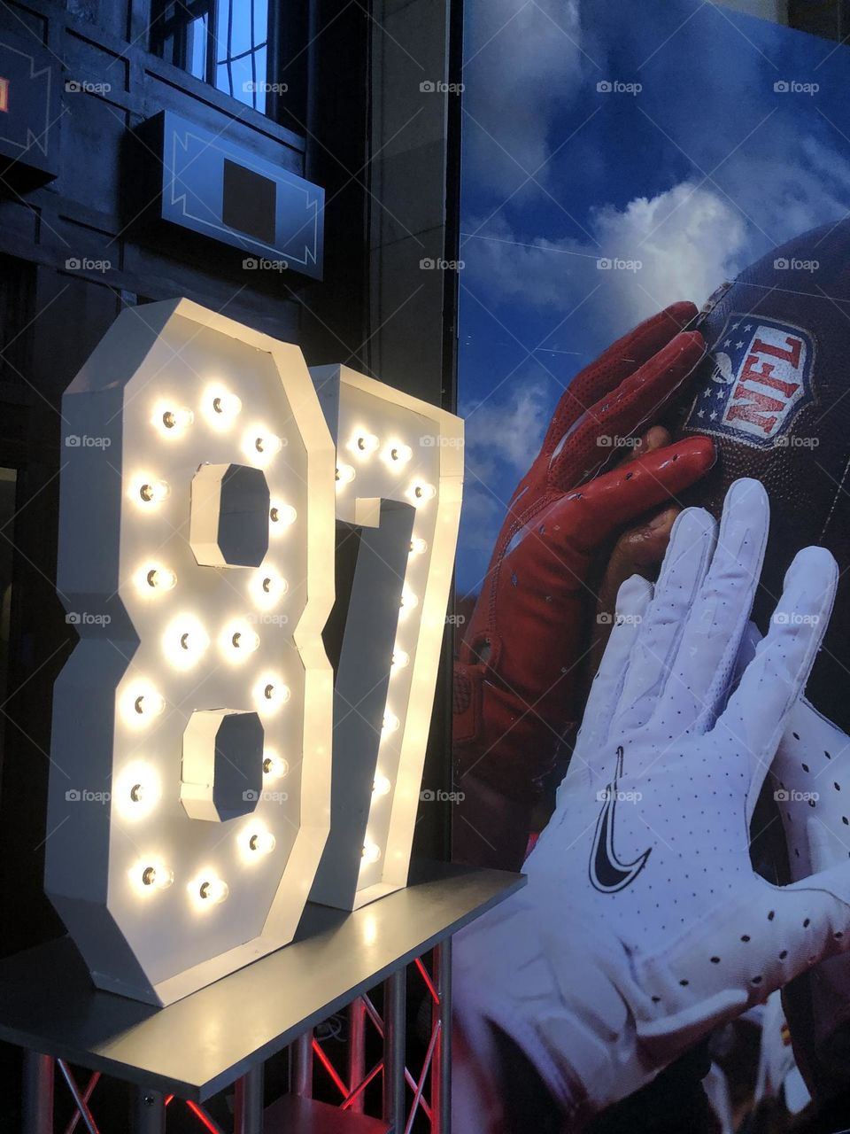 Kansas City Chiefs Display 87 Football 