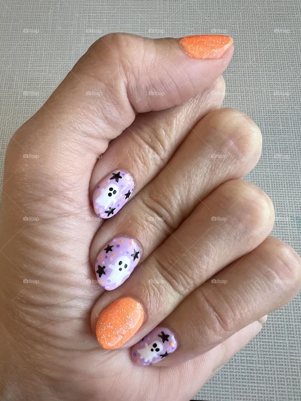 Adorable Halloween themed nail art