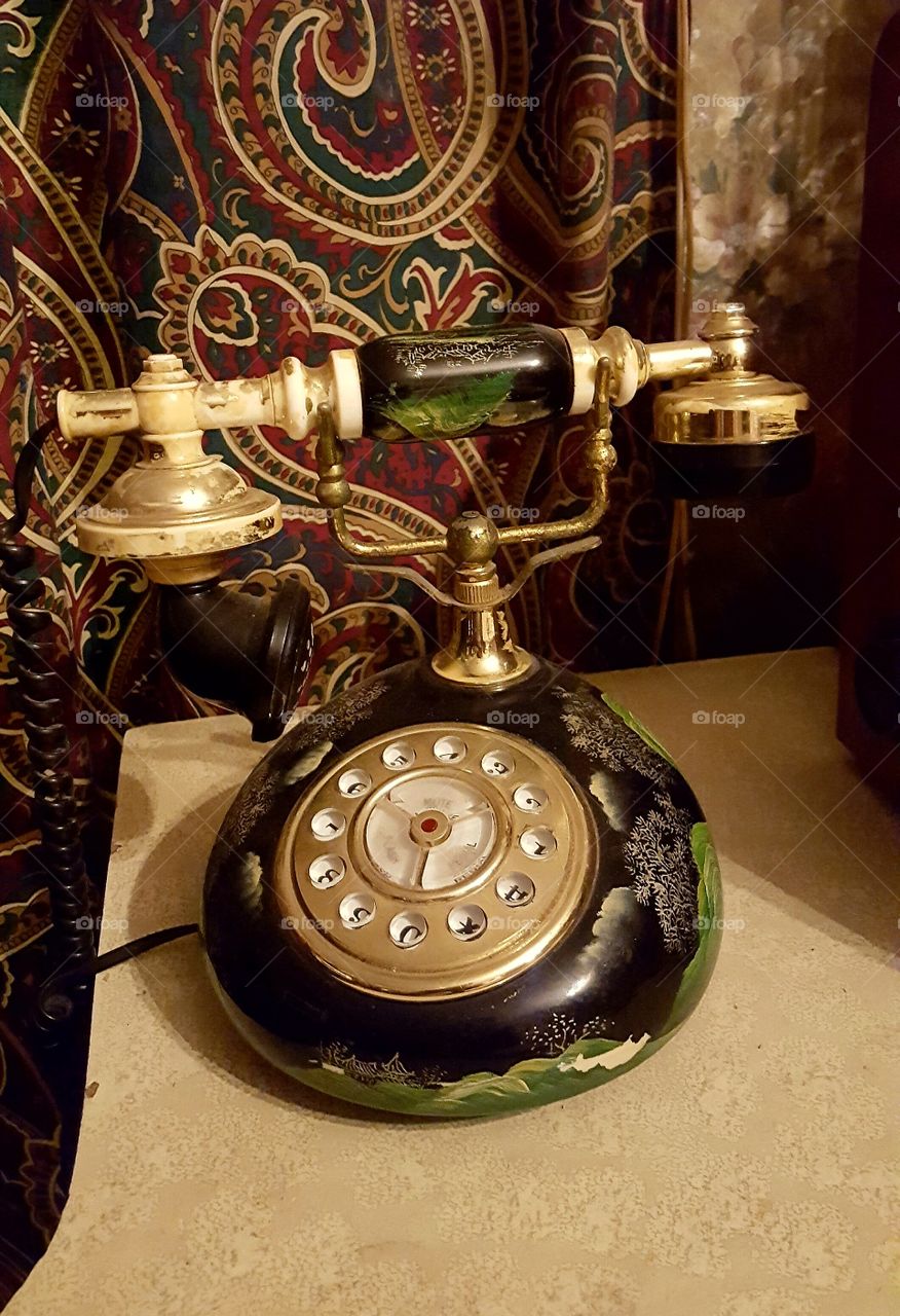 Old telephone 



ml
