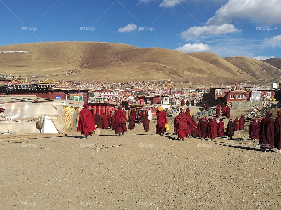 Yaqing Tibetan Buddhist Monastery for Nuns

Buddhism School and Monastery in Ganzi, Sichuan Province, China