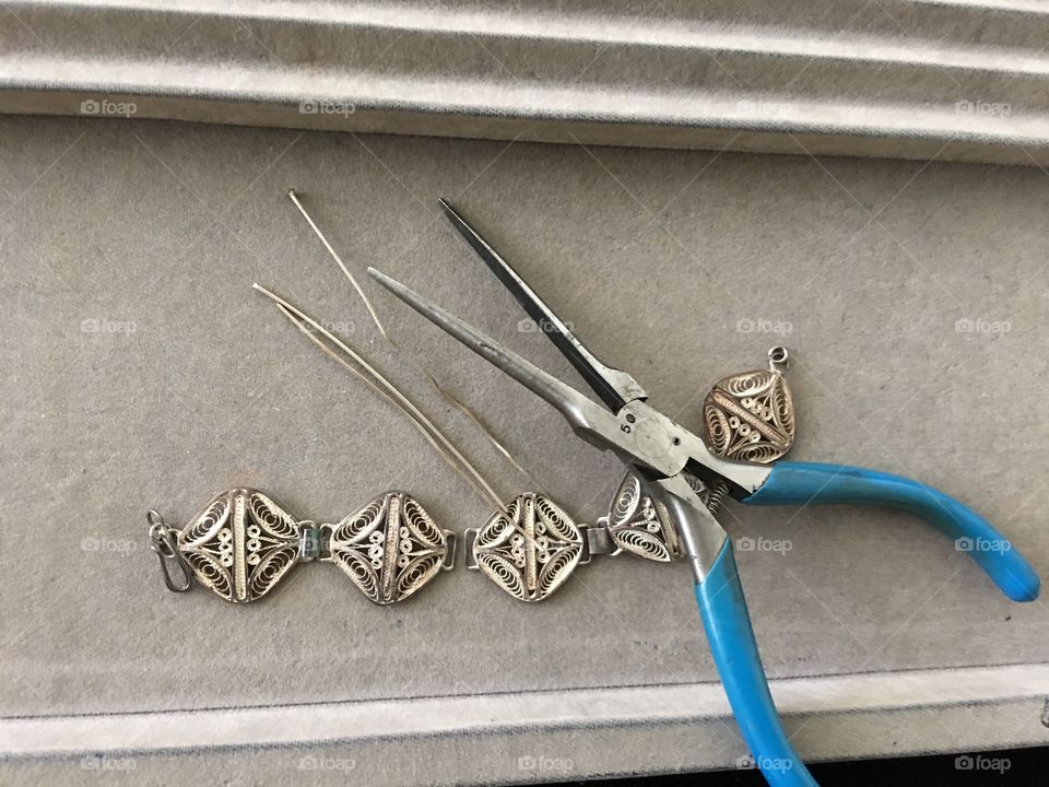 Pliers with wire jewelry 