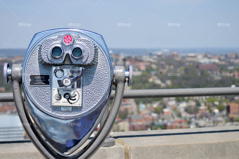Tourist viewfinder with city of Cincinnati in the background