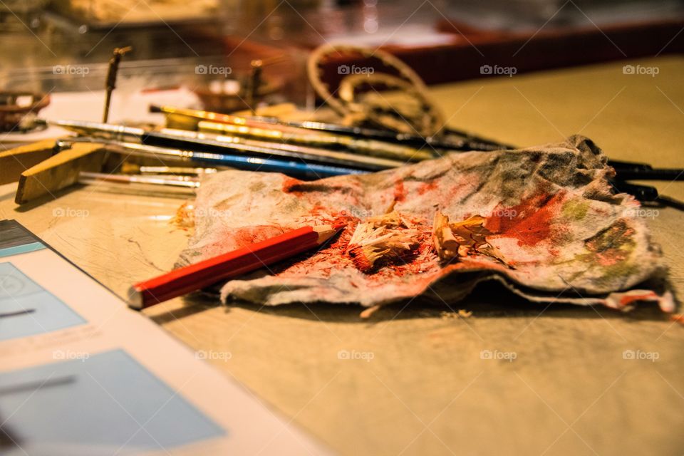 Work...draw....red color