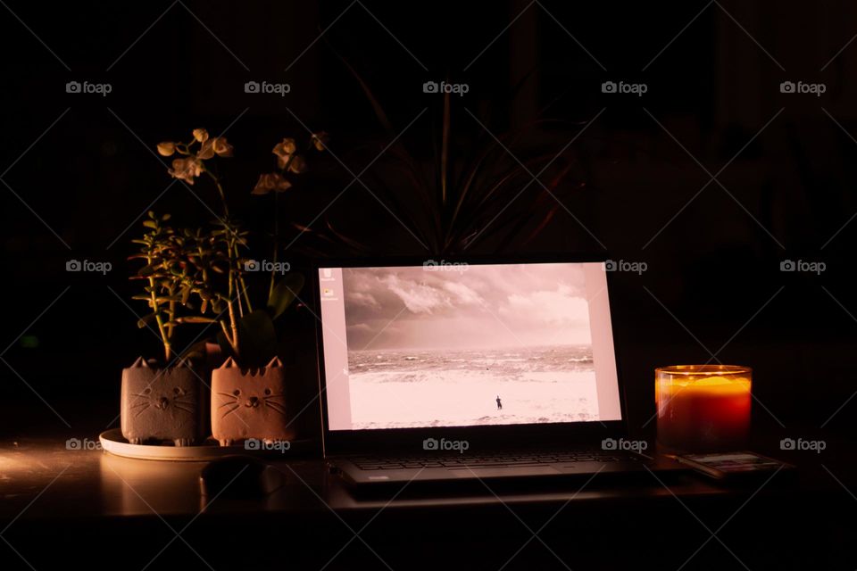 Some of my most relaxing & productive time is at night whether it’s time spent working on my photography, corresponding with family and friends or playing games. This night owl likes the quiet peace of a desk space wherever the mood takes me.