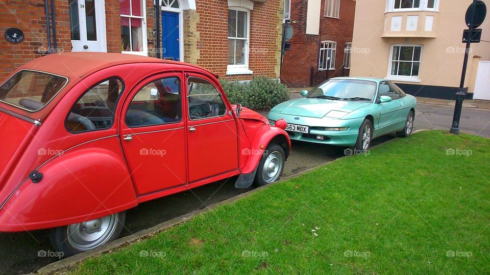 2Cv and Ford Probe in the streets of Aldeburgh