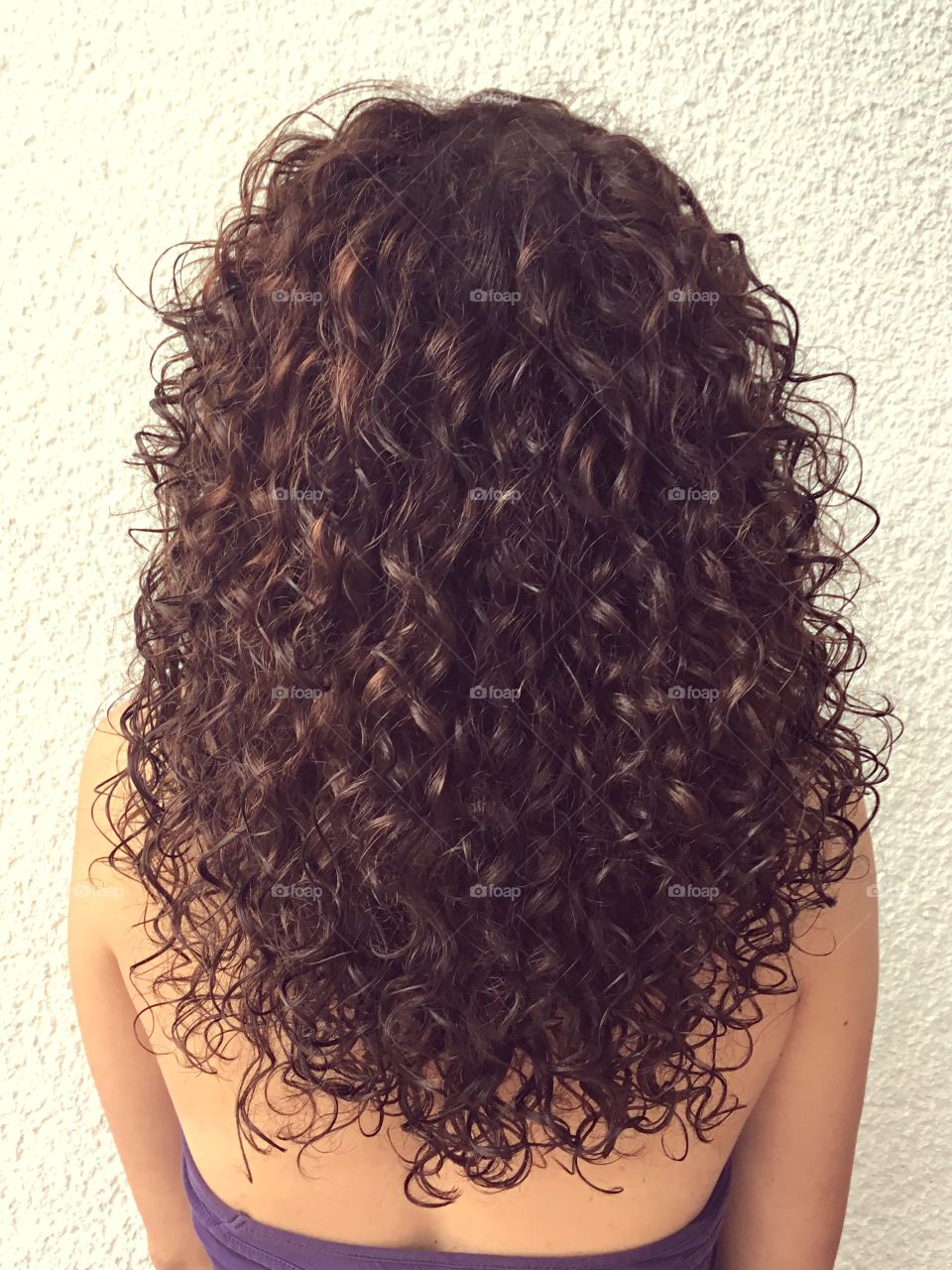 Curly hair on girl