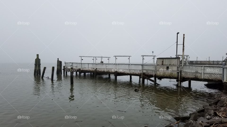 Pier On the Potomac