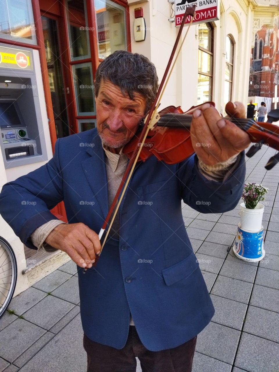 A musician on the stereet