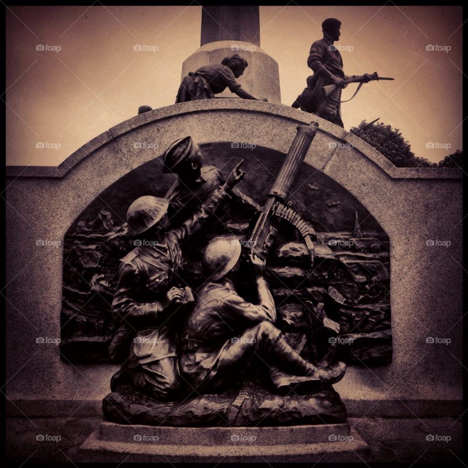 remembrance war memorial port sunlight bronze soldiers by jbrinkler