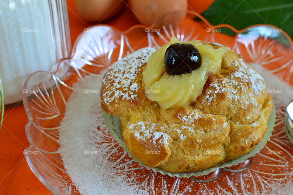 Classic cake of Neapolitan origin with the name “zeppola of San Giuseppe”