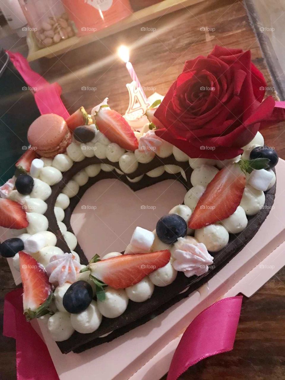 gâteau anniversaire de mariage rose