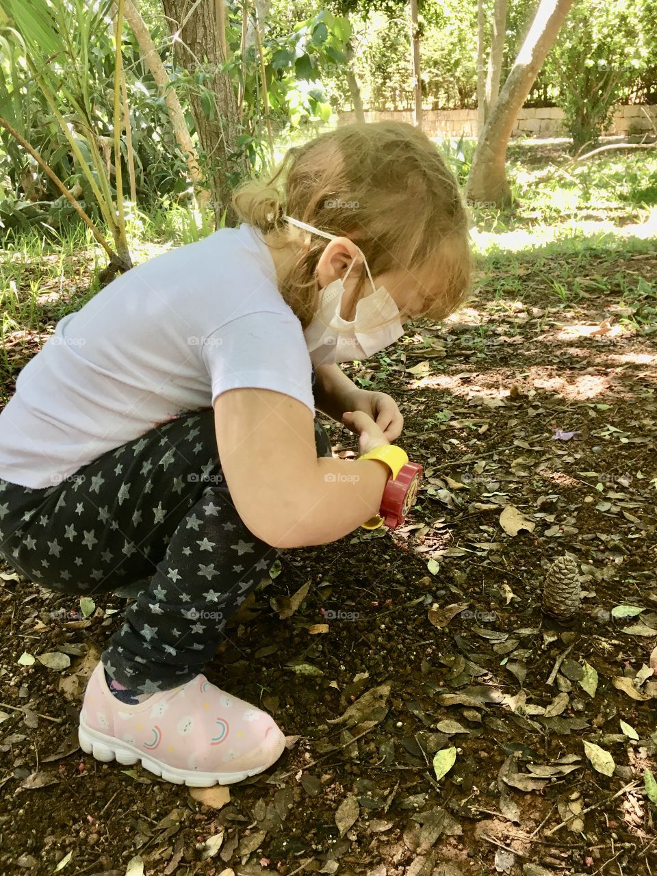 🇺🇸 While people flock to cities, we practice social distancing on the site, enjoying nature. Take cover. / 🇧🇷 Enquanto as pessoas se aglomeram em cidades, praticamos distanciamento social no sítio, curtindo a natureza. Protejam-se.