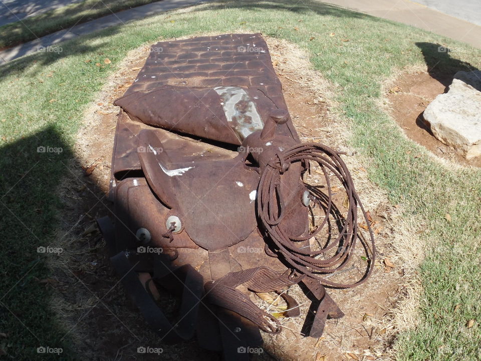 1920s bed role. This is a picture I took of the front lawn of the local library in Graham Texas. 👣 🚶 🏃 🔥 💨