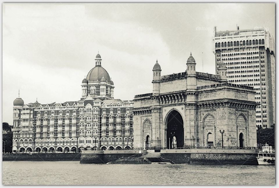 Gateway of India and Taj Mahal Palace in the same frame - Mumbai, India