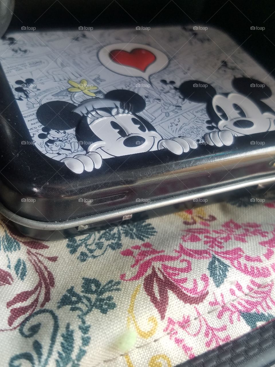 Mickey mouse tin