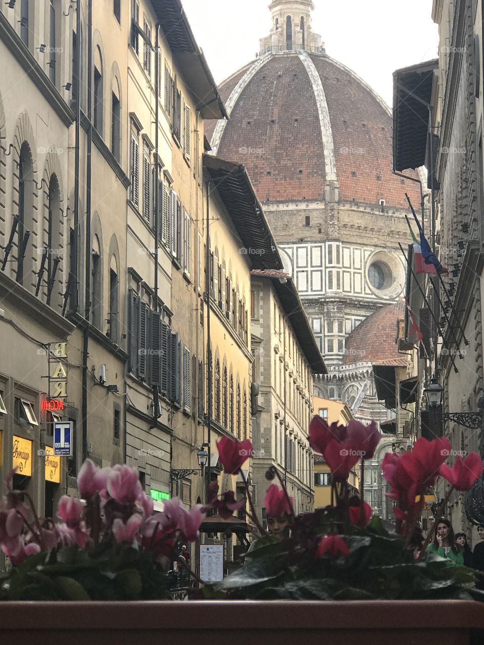 Florence oozes Art and how could it not??? From the walls of every museum and gallery, to its monumental buildings, brought to life by the tales of Masters that walked her streets. Florence is truly a living Masterpiece! 
