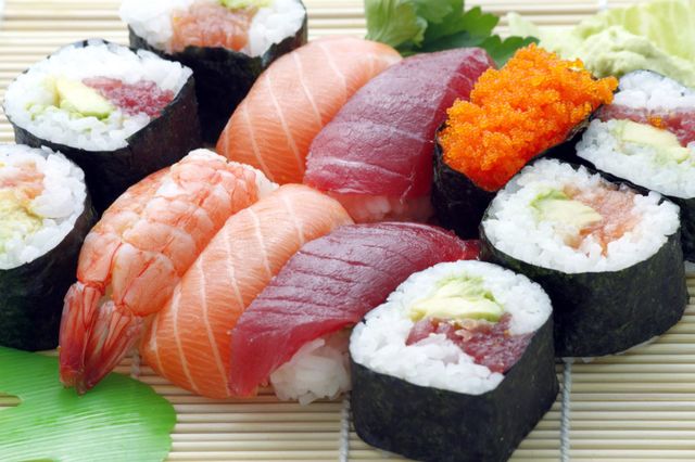 Delicious Japanese sea food meals: sushi
