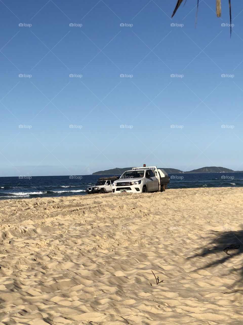 4wd on beach