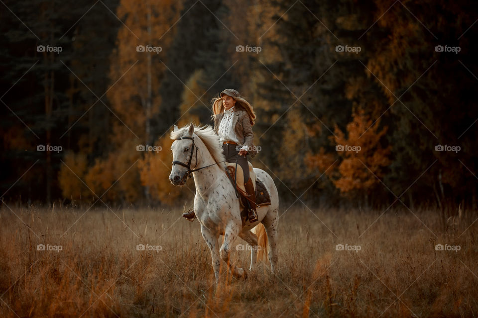 Evening walking horseback riding 