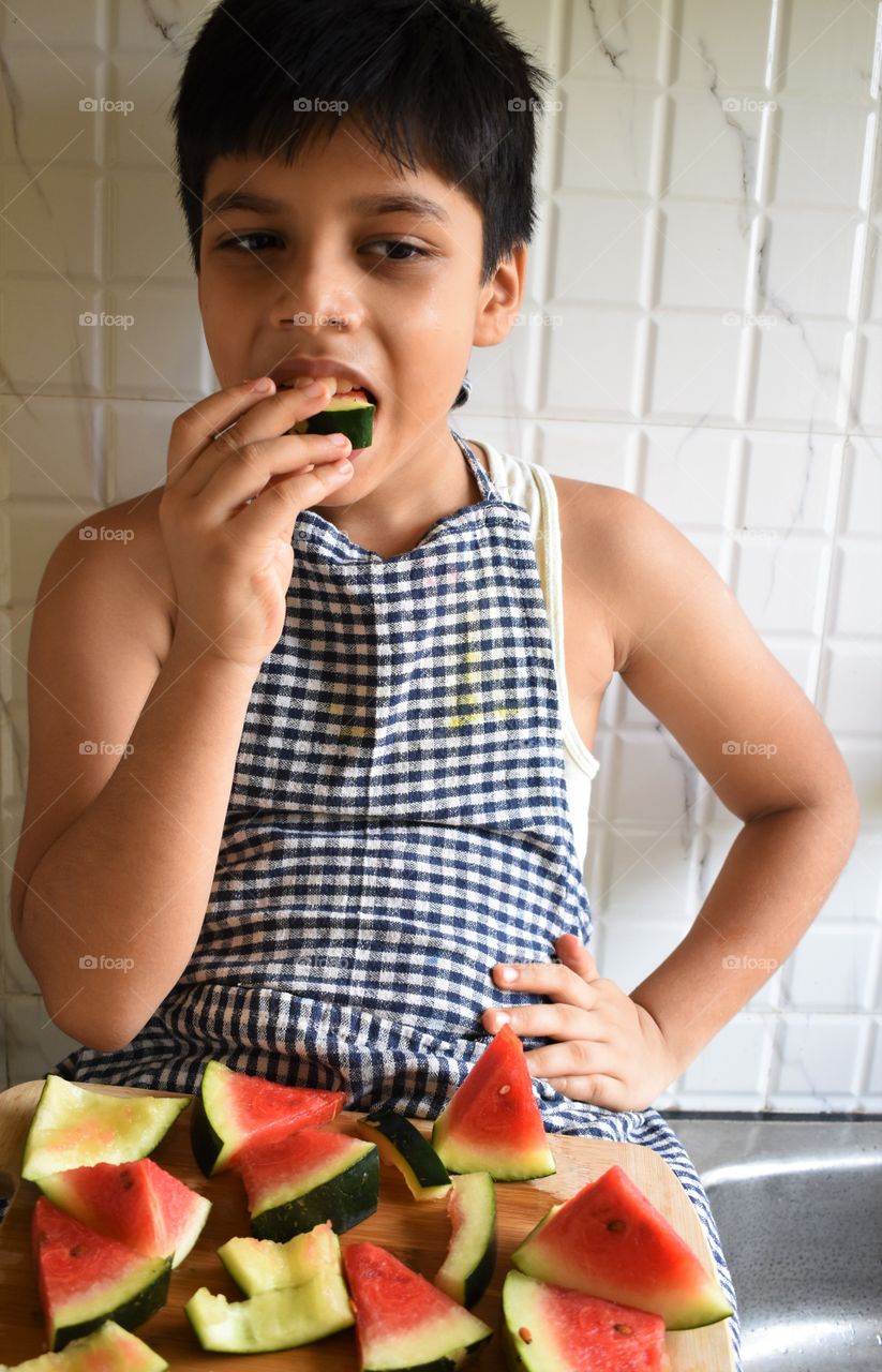 vitamin A, B6 and C, lycopene, antioxidants ,amino acids and potassium with each juicy bite of watermelon....π let's eat them all