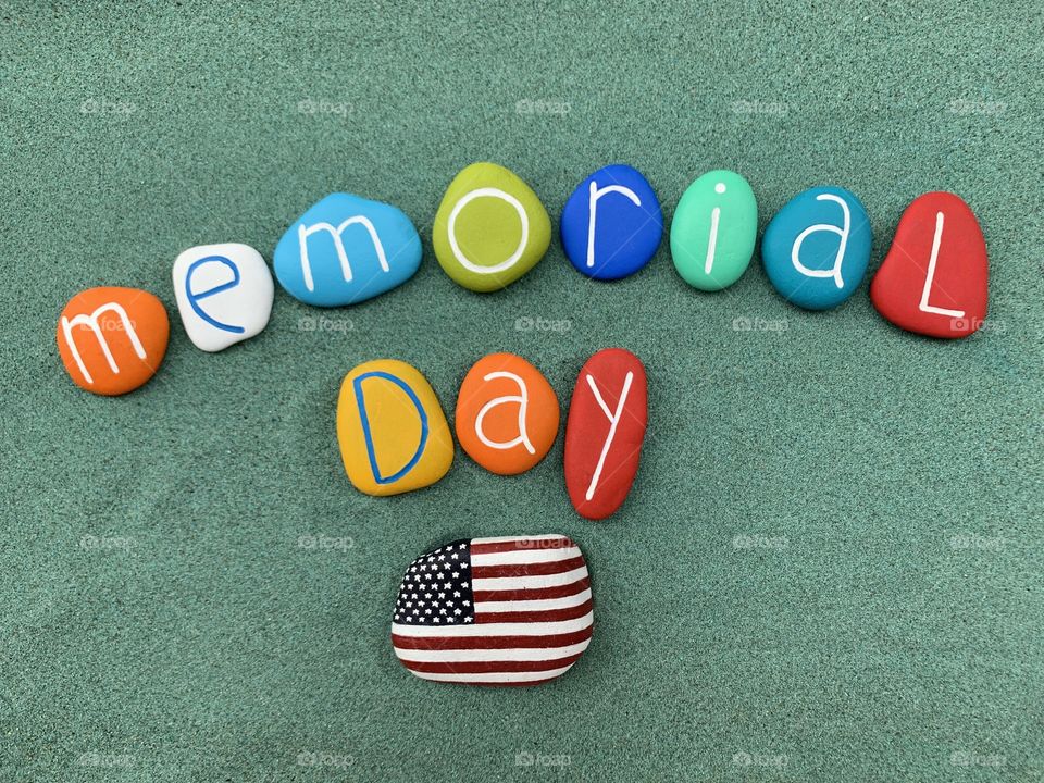 Memorial Day, federal holiday in the United States for remembering and honoring the military personnel who perished while serving in the United States Armed Forces. Souvenir with colored stones