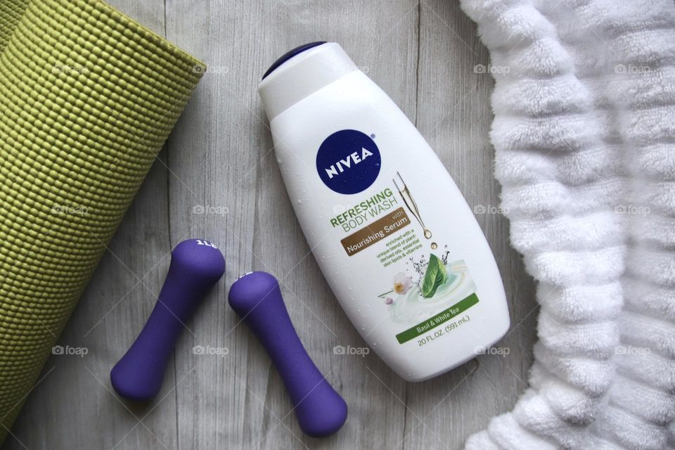 Nivea moisturizing body wash with towel and yoga mat with weights 