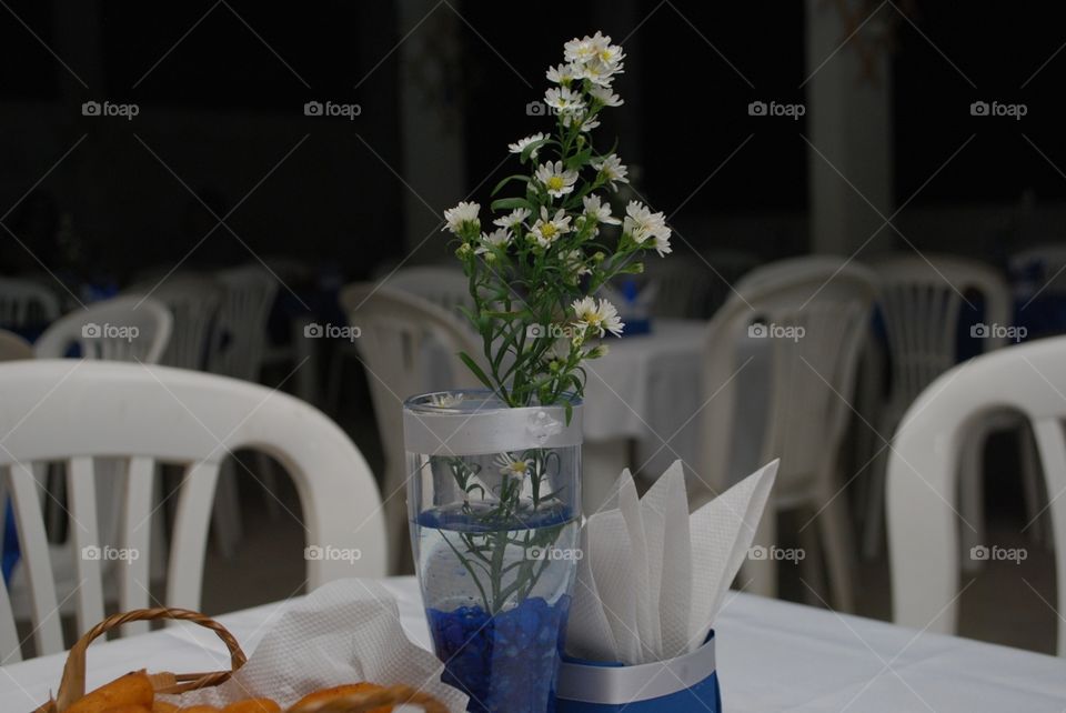 Um casamento perfeito é apenas duas pessoas imperfeitas que se recusam a desistir um do outro.