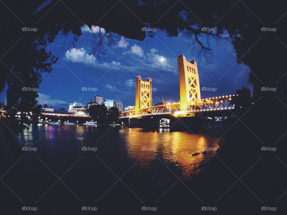 Sacramento tower bridge at night 