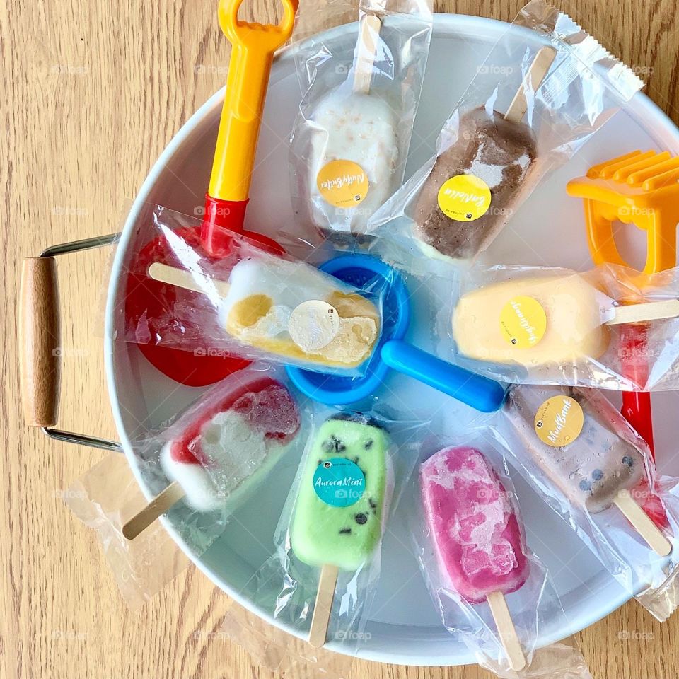 Yummy popsicles in different flavours 