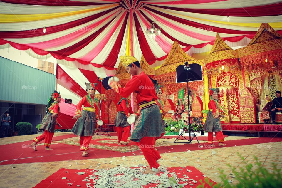 My Wedding With Traditional Dancer From Bukittinggi West Sumatra Indonesia (Plate Dancing)