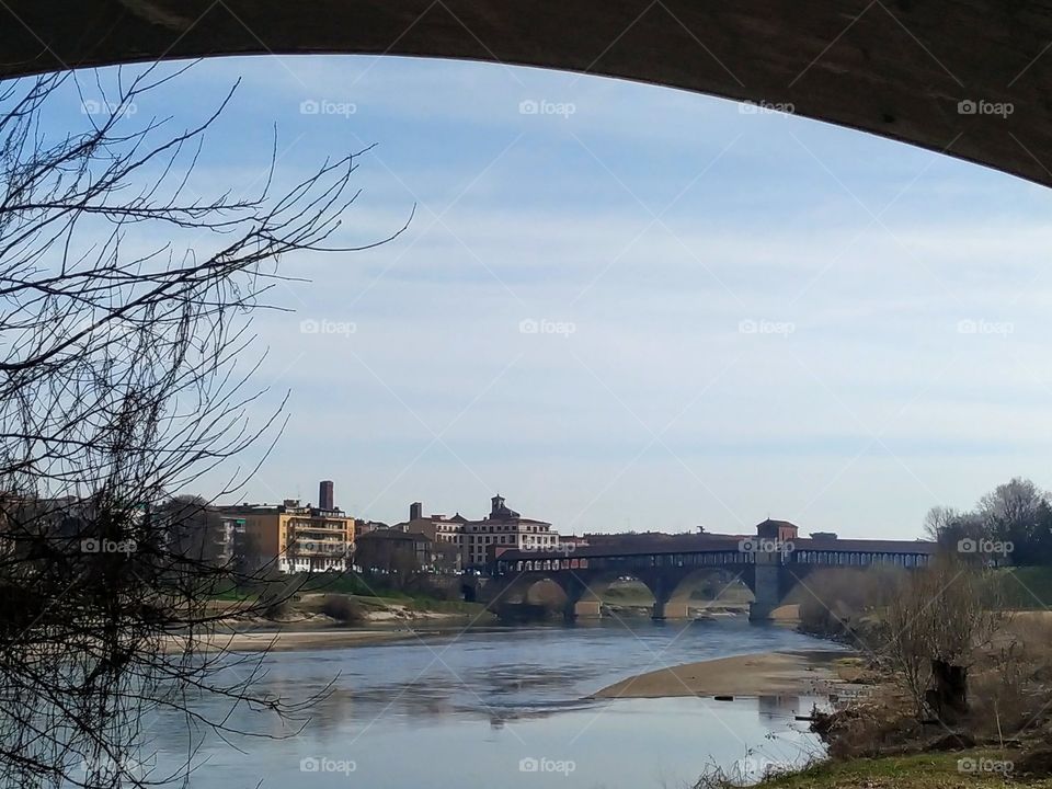 Pavia sotto il ponte, under the bridge