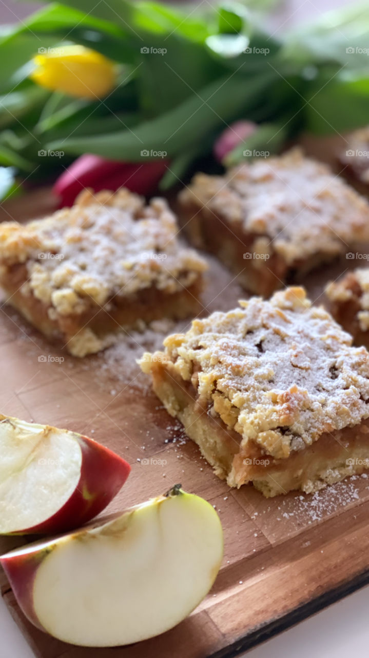 Apple, cinnamon, apple pie