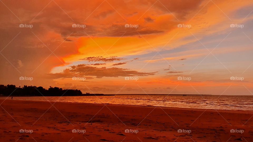 Sunset view of Mindil beach, Northern Territory of Australia