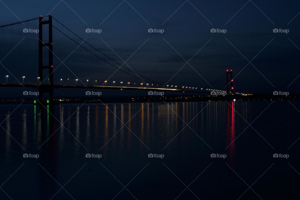 A night view of the Humber bridge 