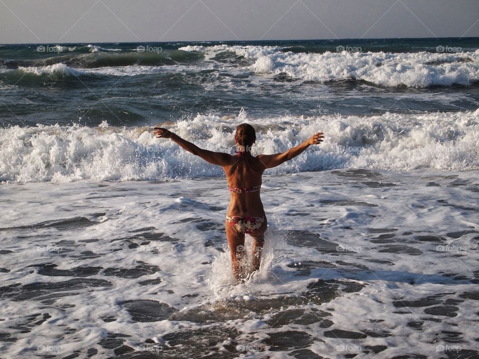 Discovering Crete. Catching waves 