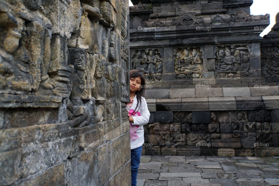 Borobudur.... A greatest Buddhism temple located in Java, Indonesian build under the time of Syailendra's Dynasty to remains of  the great story of Sidharta Gautama combine with the ancient story of Java, I always bring my lovely daughter to the place like this so she knew what happen in the past of her great ancestor.