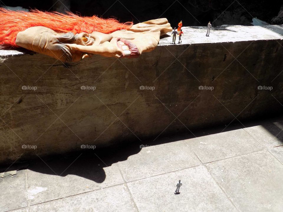 The world of liliput, giant mask