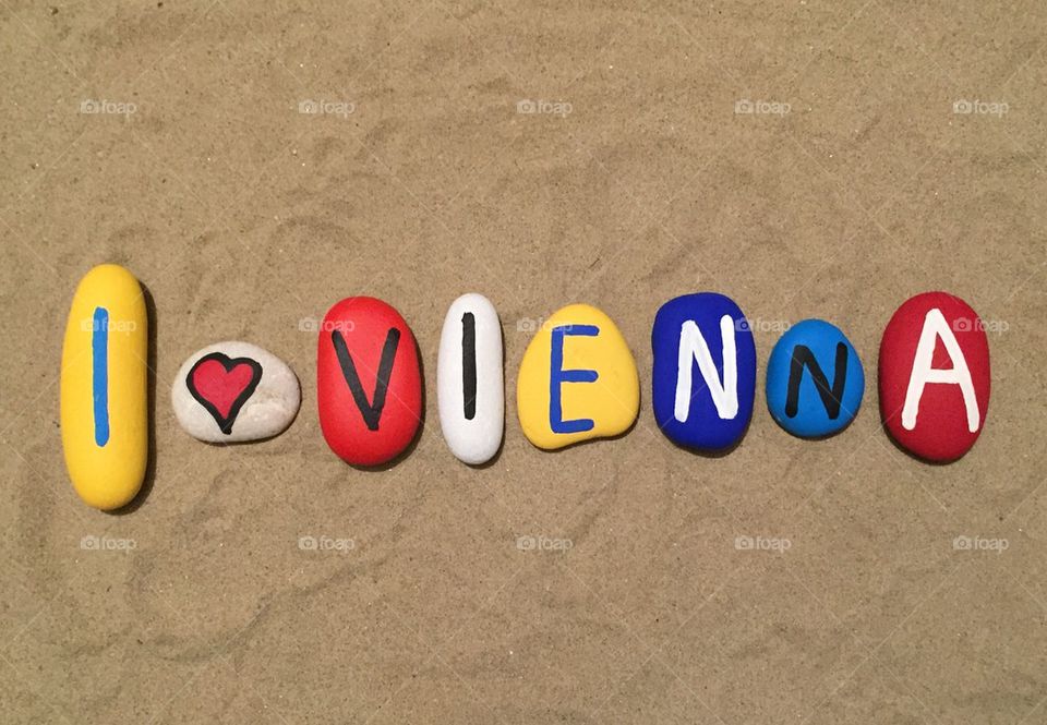 I love Vienna, souvenir on colored stones