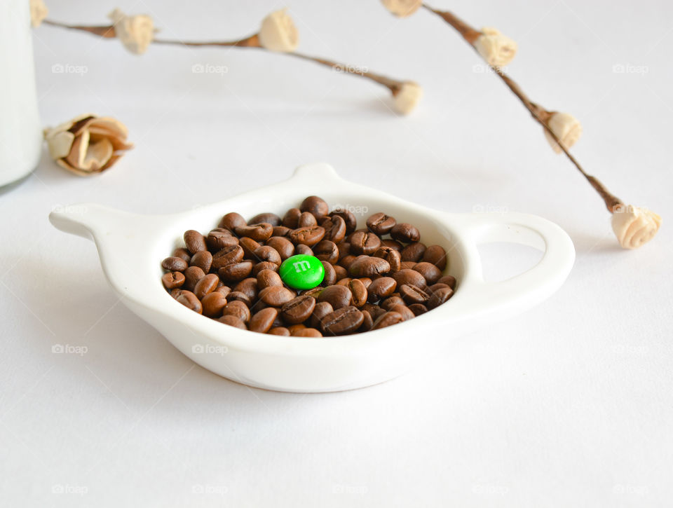 m&m in roasted Coffee Beans
colour pop